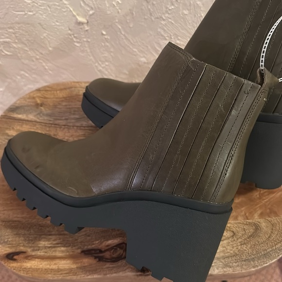 Eileen Fisher wedge bootie - Picture 4 of 5